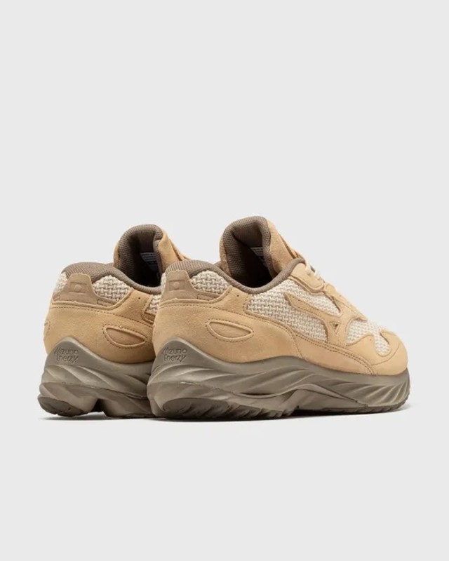 Beams x Mizuno Wave Rider Beta 
